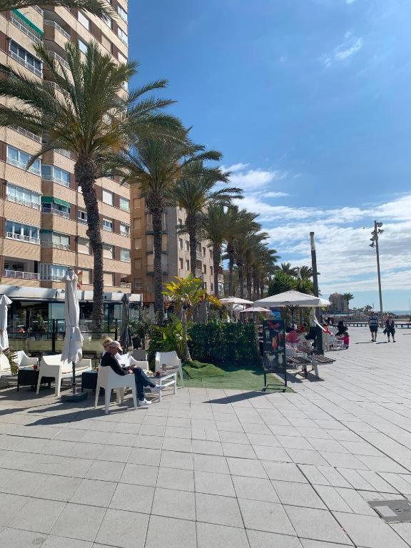 Ferienwohnung Eb By Zanis Torrevieja Exterior foto